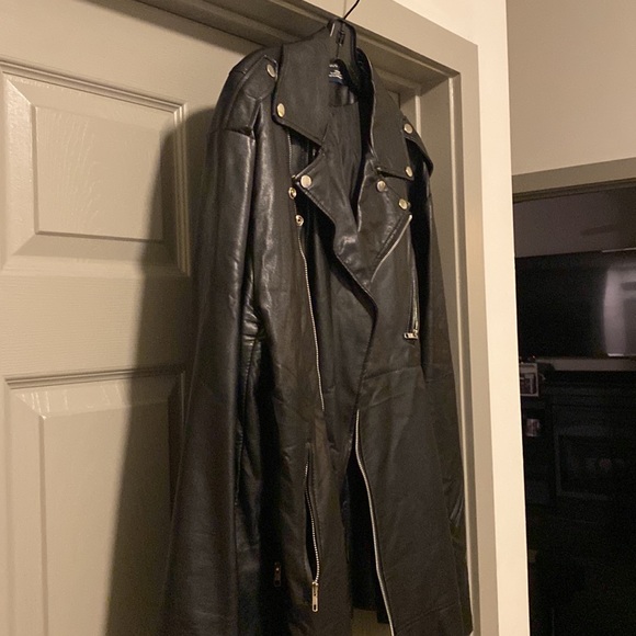 Rock n roll jacket!!! Look ready for your next outing to the rock show in this!! - Picture 3 of 4